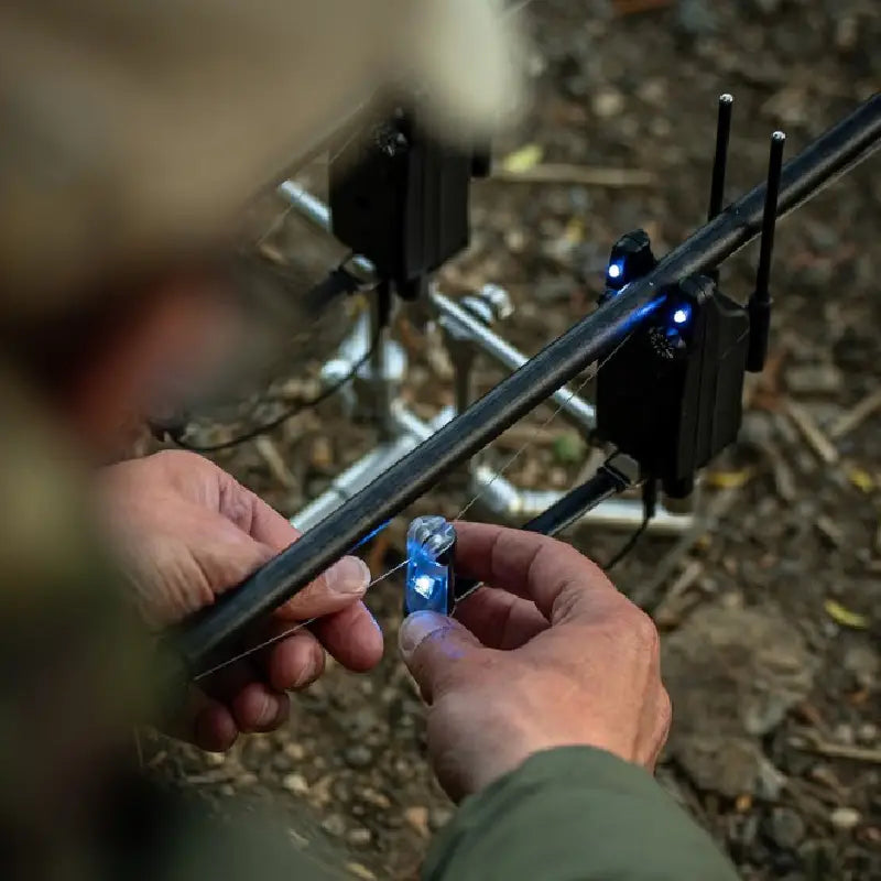 Set 3 Hanger Delkim Smartlite Indicator Presentation Set